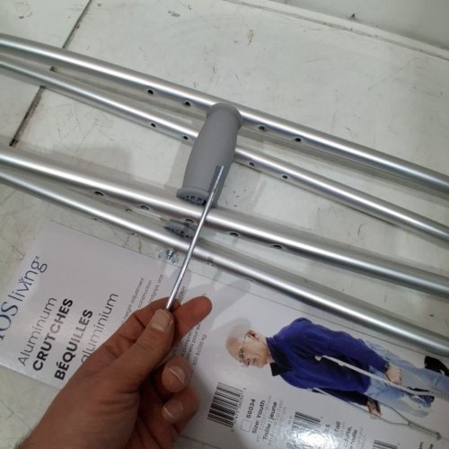 2PK BIOS ADJUSTABLE ALUMINUM CRUTCHES - ADULT LG, FOR 5'5" - 6'6" - GREY (MODEL: 56035) image 4