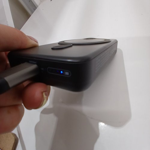 HUOTO FOLDING DETACHABLE 3-IN-1 WIRELESS POWER BANK - 10000MAH - BLACK (MODEL: W33) image 2