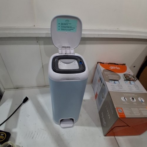 DIAPER GENIE CLASSIC PAIL - 21" - POWDER BLUE (MODEL: I000668) image 3