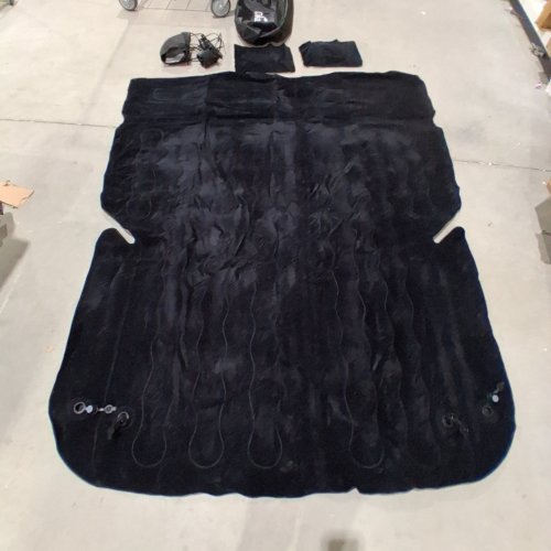 DIKASUN INFLATABLE SUV AIR MATTRESS BED WITH 2 PILLOWS - BLACK image 3