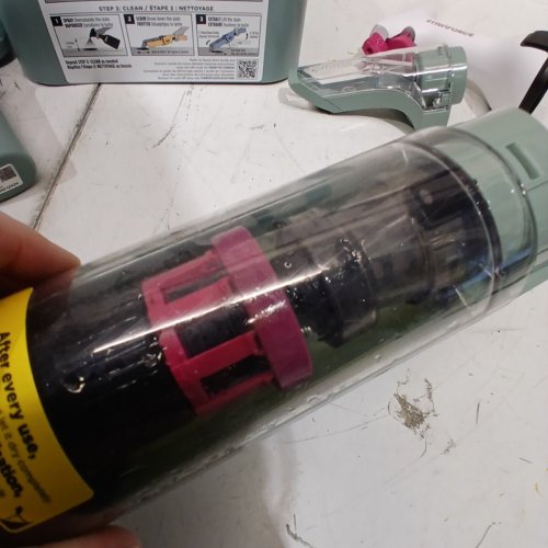 SHARK STAINFORCE CORDLESS HANDHELD CARPET/UPHOLSTERY STAIN CLEANER - (MODEL: HX101C) image 5