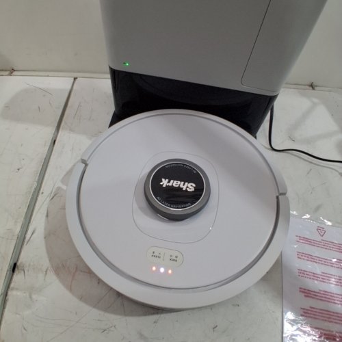 SHARK AI ULTRA ROBOT VACUUM, WITH MATRIX CLEAN AND HOME MAPPING - WHITE - (MODEL: AV231WCDUS) image 2