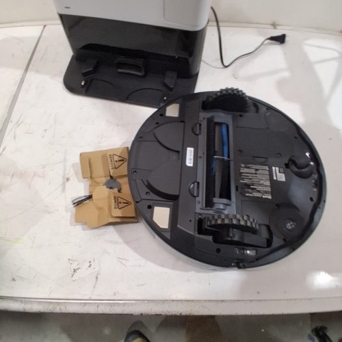 SHARK AI ULTRA ROBOT VACUUM, WITH MATRIX CLEAN AND HOME MAPPING - WHITE - (MODEL: AV231WCDUS) image 4