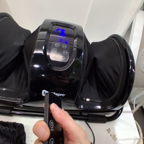LIFEPRO SHIATSU KNEADING AND ROLLING MASSAGER WITH REMOTE - BLACK (MODEL: CA-LP-RLXTX-BLK) image 2