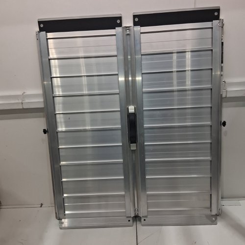 VEVOR PORTABLE FOLDING WHEELCHAIR RAMP - 3FT - 800LBS (MODEL: HXZDPD36) image 5