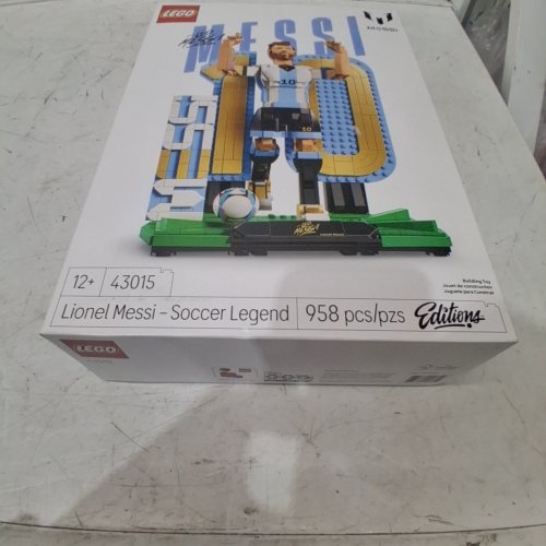 958PC LEGO LIONEL MESSI – SOCCER LEGEND SET (MODEL: 43015) image 2