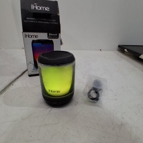 IHOME PLAYGLOW MINI WATERPROOF PORTABLE SPEAKER - BLACK (MODEL:IBT800) image 2