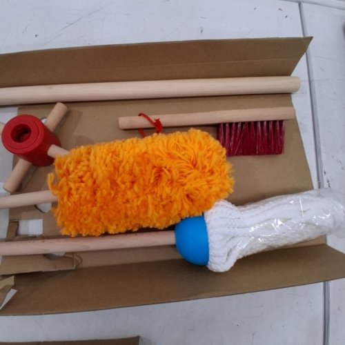 4PC MELISSA AND DOUG LET’S PLAY HOUSE! CLEANING PLAY SET - (MODEL: 96049) image 3