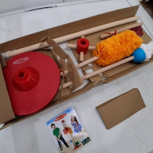 4PC MELISSA AND DOUG LET’S PLAY HOUSE! CLEANING PLAY SET - (MODEL: 96049) image 4