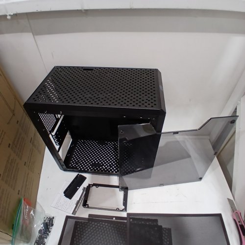 COOLER MASTER MASTERBOX Q300L MATX TOWER W/MAGNETIC DESIGN DUST FILTER, TRANSPARENT ACRYLIC SIDE PANEL, ADJUSTABLE I/O (MODEL: ‎MCB-Q300L-KANN-S00) image 3