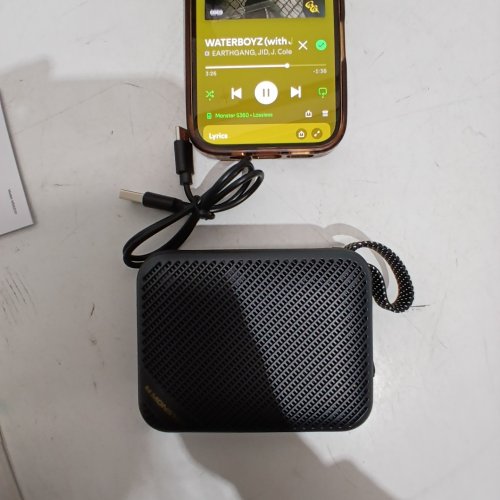 MONSTER S360 PORTABLE WATERPROOF BLUETOOTH SPEAKER WITH 20H PLAYTIME - 5 V 1A - BLACK (MODEL: M56215) image 2
