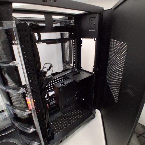 CORSAIR AIR 5400 RS-R ARGB TRIPLE-CHAMBER MID-TOWER PANORAMIC PC CASE WITH 3 RS120-R ARGB FANS AND REVERSE MOTHERBOARD SUPPORT - BLACK (MODEL: AIR 5400) image 7
