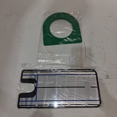 SAPLIZE GOLF PUTTING MAT WITH PUTTING ALIGNMENT MIRROR AND WEDGES TO SIMULATE BANKS - 10FT X 1FT8" - BLACK/GREEN image 3