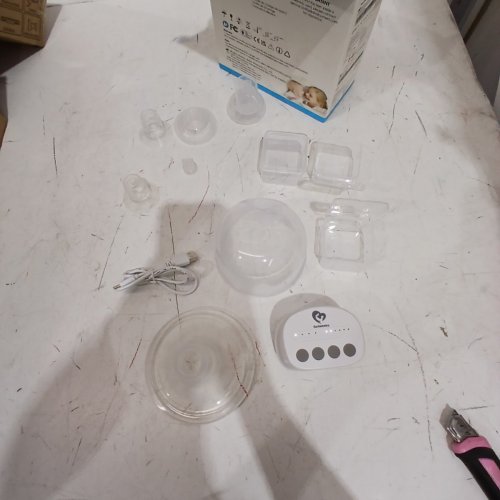 BELLABABY WEARABLE HANDS FREE LOW NOISE BREAST PUMP - WITH 24MM FLANGES - 60Z - WHITE image 2