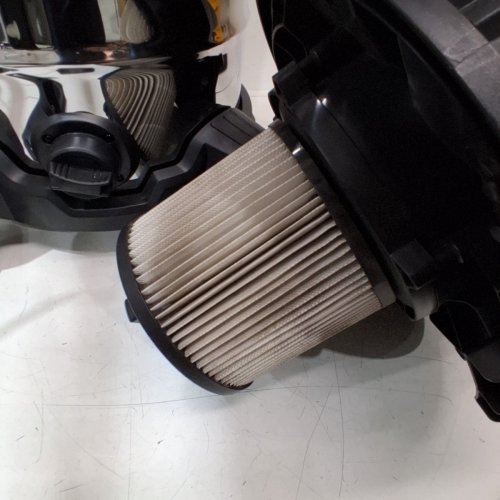 DEWALT PRO STAINLESS STEEL WET/DRY VACUUM - 8GAL/30L - 5HP - SILVER/BLACK (MODEL: DXV08SA) image 3