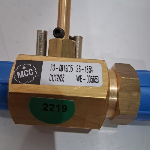 MCC BRASS REFRIGERANT COOLANT WATER VALVE- BRASS AND BLUE (MODEL: 2219) image 2