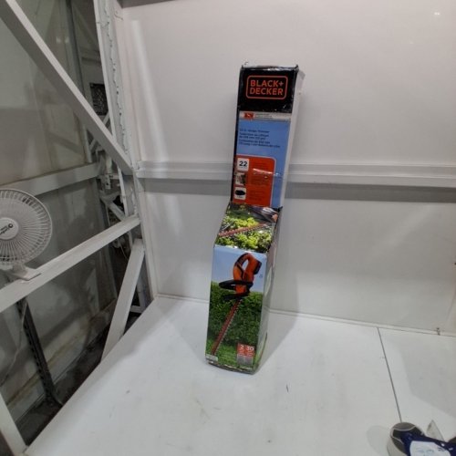 BLACK+DECKER 20V BARE MAX LITHIUM ION CORDLESS HEDGE TRIMMER *TOOL ONLY* (MODEL: LHT2220) image 6