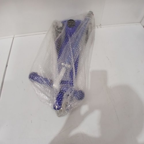 DADDYCHILD 3-WHEEL HEIGHT ADJUSTABLE ALUMINUM KICK SCOOTER - BLUE image 3