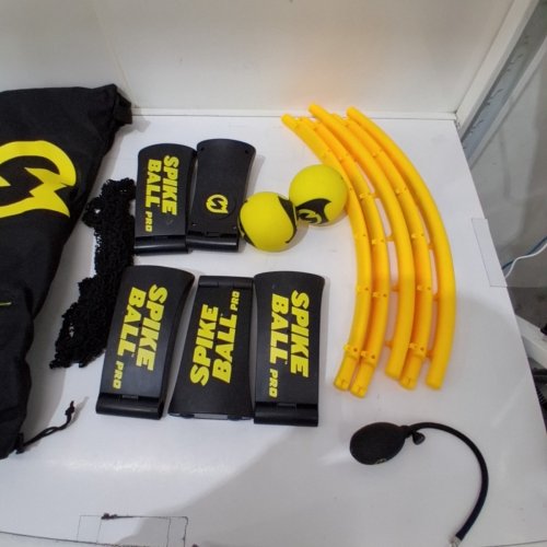 SPIKEBALL TITAN GAME SET - HAS 1 PRO BALL & 1 ATLAS BALL - YELLOW/BLACK - (MODEL: S-TTN-001-CAN) image 3