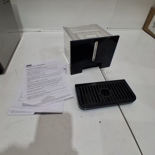 FRIGIDAIRE COUNTERTOP NUGGET ICE MAKER - 2.65L CAP - BLACK (MODEL: EFIC232-BLACK) image 4