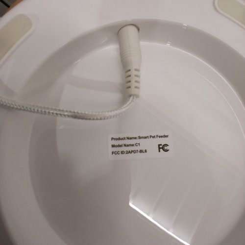 INSTACHEW PURRFLOW SMART PET WATER FOUNTAIN WITH 5 EXTRA FILTERS - 2L - WHITE - (MODEL: IC868) image 9