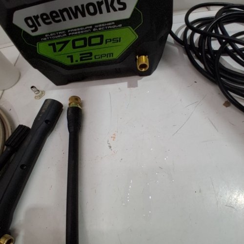 GREENWORKS COLD WATER ELECTRIC PRESSURE WASHER - 1700 PSI - 1.2GPM - 13 AMP - GREEN (MODEL: GPW1704) image 4