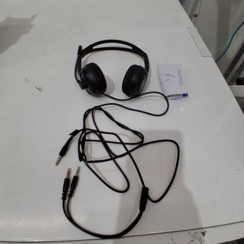 ONN. OVER THE EAR HEADPHONES WITH MICROPHONE AND USB OUTPUT CABLE - ONE SIZE FITS MOST - BLACK image 3