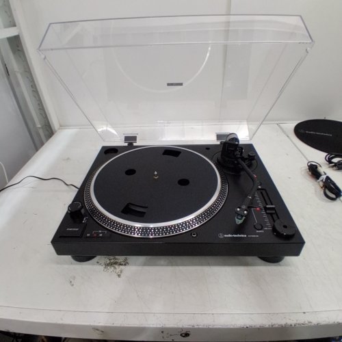 AUDIO-TECHNICA FULLY MANUAL DIRECT-DRIVE ANALOG AND USB TURNTABLE WITH 3 SPEEDS, ANTI-SKATE, AND VARIABLE PITCH CONTROL- BLACK (MODEL: AT-LP120XBT-USB ) image 2