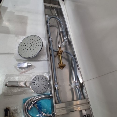 VEVOR SHOWER PANEL TOWER SYSTEM WITH RAINFALL SHOWER HEAD, WALL-MOUNT 6 BODY JETS AND HANDHELD - 49"- STAINLESS STEEL (MODEL: 7016FL) image 4