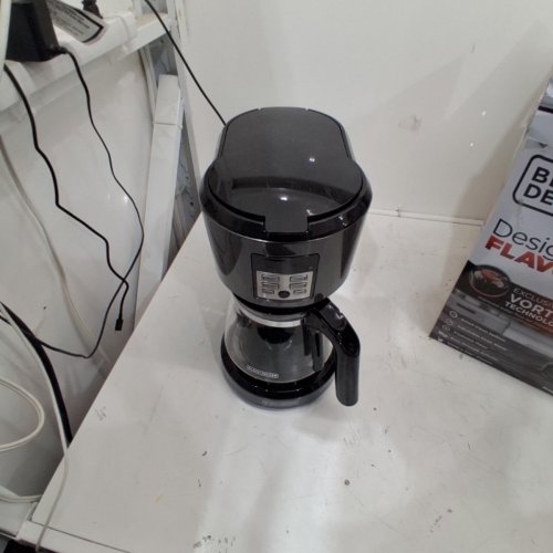 BLACK + DECKERPROGRAMMABLE COFFEE MAKER- 12-CUP CAP - BLACK STAINLESS STEEL- (MODEL:CM1331BSC) image 3