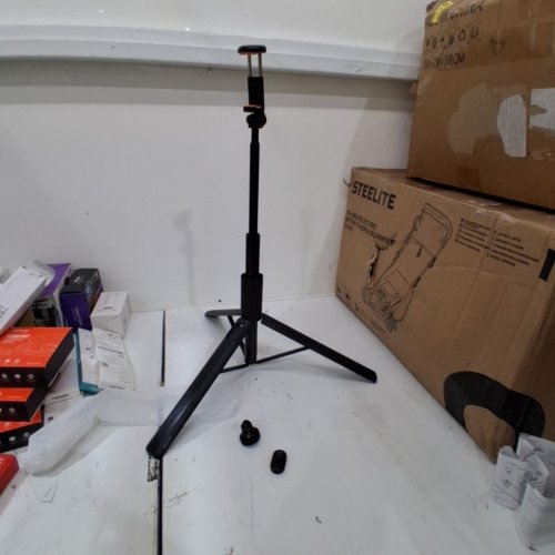 ANXRE EXTENDABLE SELFIE STICK FOR CELL PHONE & CAMERA WITH REMOTE - 71" - BLACK (MODEL: NT79) image 4