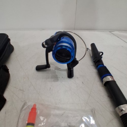 PORTABLE TELESCOPIC FISHING ROD AND REEL COMBO WITH FISHING HOOKS- 80" - 5.2:1 - BLUE/BLACK image 3