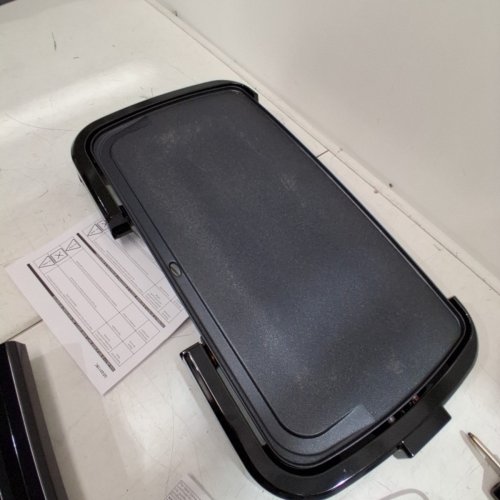 BLACK + DECKER FAMILY SIZED CORDED ELECTRIC GRIDDLE - 20" X 11" - BLACK (MODEL: GD2011BC) image 4