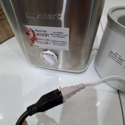 CUISINART FROZEN YOGURT-ICE CREAM & SORBET MAKER - 2QT ( MODEL- ICE-30WNC) image 2
