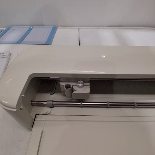 CRICUT EXPLORE 5 VINYL CUTTING MACHINE ESSENTIAL BUNDLE - CREAM (MODEL: CXPL204C / 8003147) image 3