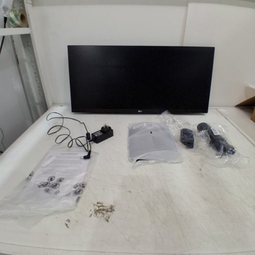 LG ULTRAWIDE MONITOR WITH IPS DISPLAY - 29" 100HZ (2560X1080) - BLACK (MODEL: 29U511A) image 4