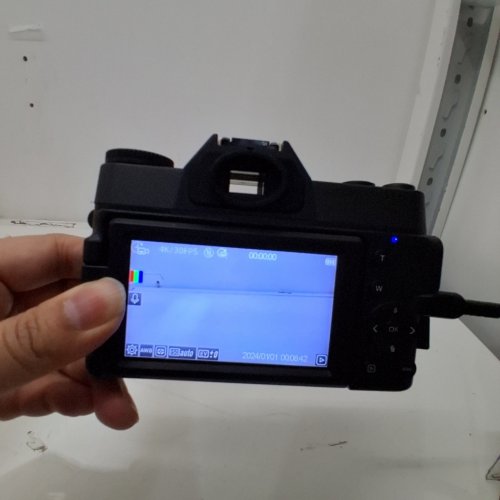 DIGITAL CAMERA WITH FLIPPABLE DISPLAY - 56MP - 16X DIGITAL ZOOM - 4K UHD - BLACK image 3