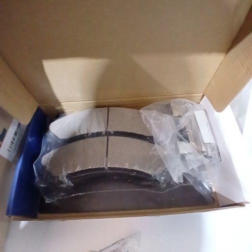 DETROIT AXLE FRONT BRAKE KIT WITH BRAKE PADS- FOR CHEVY GMC SILVERADO- (MODEL:R-55054BK) image 3