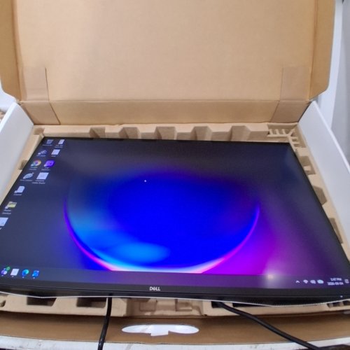 DELL 27 PLUS 4K MONITOR - 120HZ - IPS PANEL, 3840 X 2160, AMD FREESYNC PREMIUM, SRGB 99%, INTEGRATED SPEAKERS, 1500:1 CONTRAST RATIO, COMFORTVIEW PLUS - 27" - WHITE (MODEL: S2725QSB) image 2