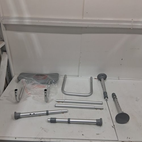 MEDLINE GUARDIAN BATHTUB TRANSFER BENCH WITH BACK SUPPORT & SUCTION FEET - 400LBS CAPACITY - GREY (MODEL: G3-100KBX1) image 3