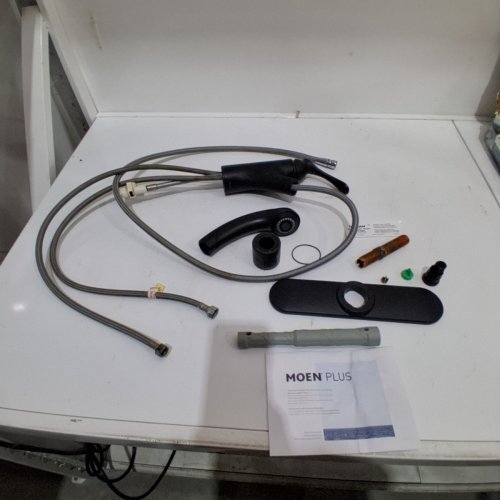 MOEN RENZO SINGLE HANDLE PULL OUT SPRAYER KITCHEN FAUCET WITH POWER CLEAN - MATTE BLACK (MODEL: CA87316BL) image 2