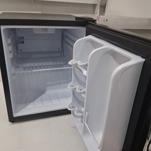 DANBY COMPACT MINI FRIDGE - 1.0 CUBIC FEET - BLACK - (MODEL: DAR010A1BDB) image 5