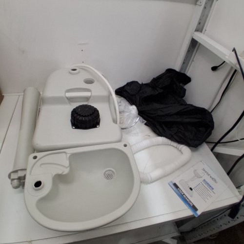 SERENELIFE PORTABLE CAMPING SINK WITH TOWEL HOLDER & SOAP DISPENSER - 19L WATER CAPACITY HAND WASH BASIN STAND - WHITE (MODEL: SLCASN18) image 2