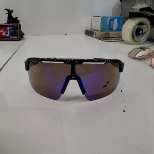 MENS WRAPAROUND SHIELD SUNGLASSES - BLACK SPECKLED FRAME, BROWN-PURPLE LENSES (MODEL: SR1125) image 3