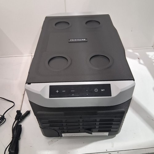 FRIGIDAIRE 2-IN-1 PORTABLE COMPRESSOR FRIDGE FREEZER - 21L - 110-240V - BLACK - (MODEL:EFRCC210-BLACK) image 5
