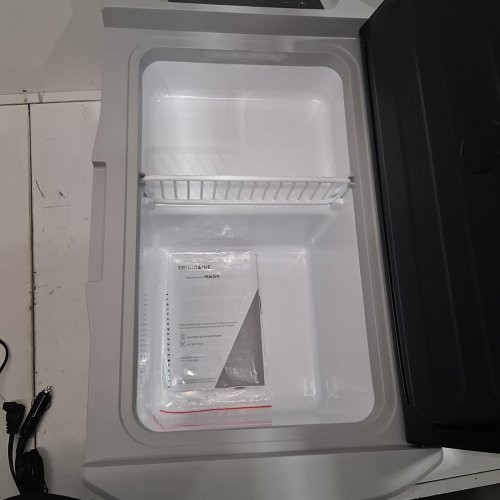 FRIGIDAIRE 2-IN-1 PORTABLE COMPRESSOR FRIDGE FREEZER - 21L - 110-240V - BLACK - (MODEL:EFRCC210-BLACK) image 7