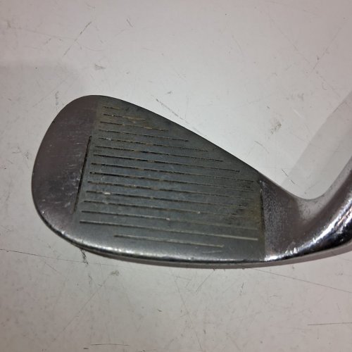 WILSON MATRIX OVERSIZE - 32° TO 35° - 7-IRON - RIGHT HANDED - SILVER image 4