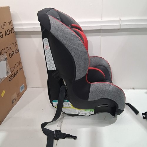 EVENFLO TITAN 65™ CONVERTIBLE CAR SEAT image 6