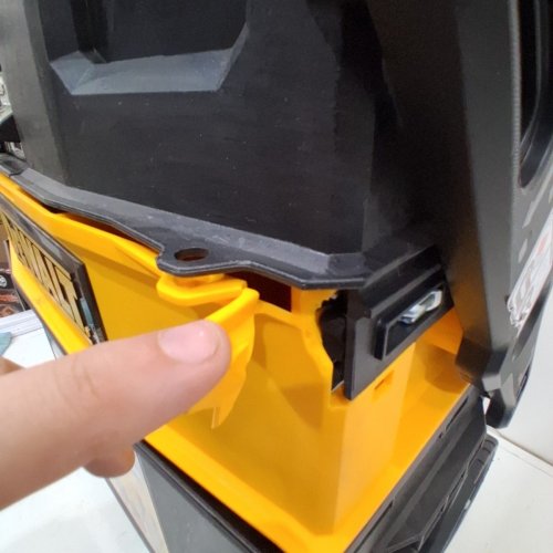 DEWALT MULTI-LEVEL MOBILE STORAGE image 6