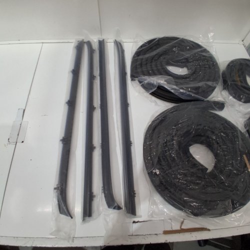 8PC DOOR SEAL WINDOW RUN CHANNEL WEATHERSTRIP RUBBER AND FELT KIT - REPLACEMENT FOR SELECT 1981-1991 TRUCK MODELS* - BLACK (MODEL: O4P719NTG5) image 3